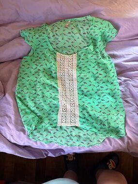 Wallflower Mint Green Flutter Sleeve Top with White Lace Panel